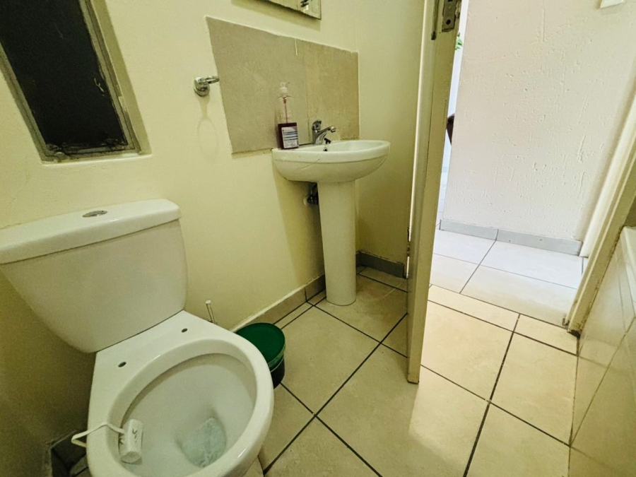 2 Bedroom Property for Sale in Buccleuch Gauteng