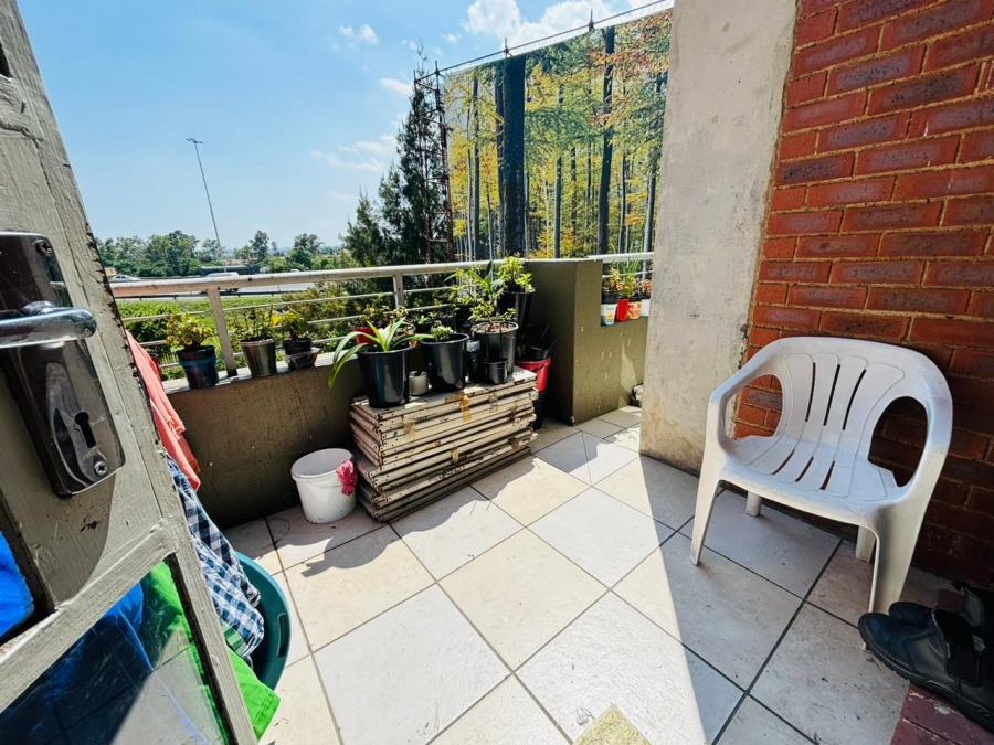 2 Bedroom Property for Sale in Buccleuch Gauteng