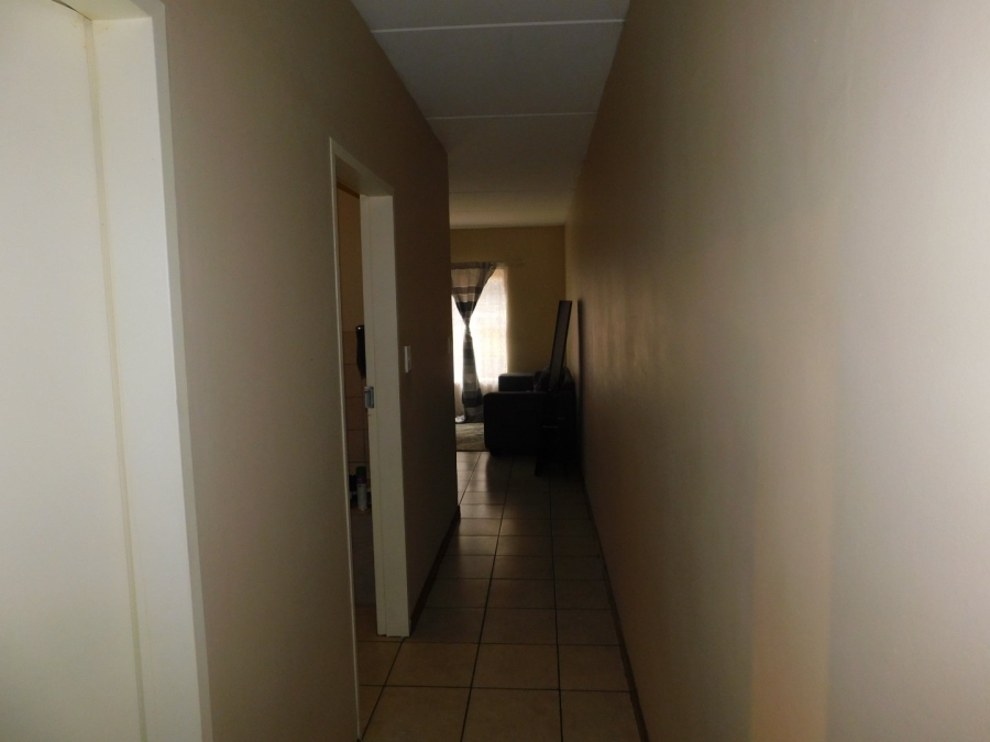 1 Bedroom Property for Sale in Grand Central Gauteng