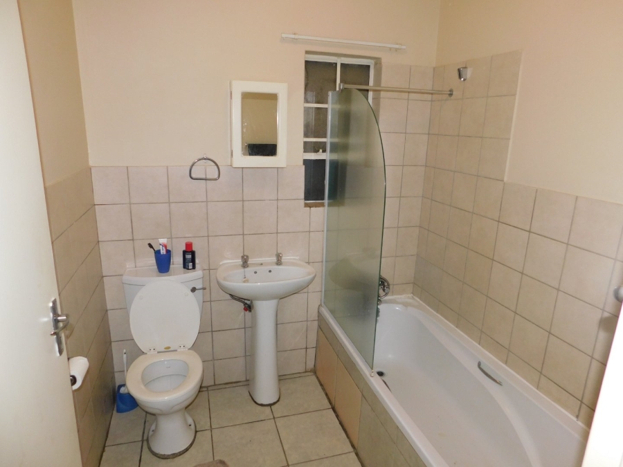 1 Bedroom Property for Sale in Grand Central Gauteng