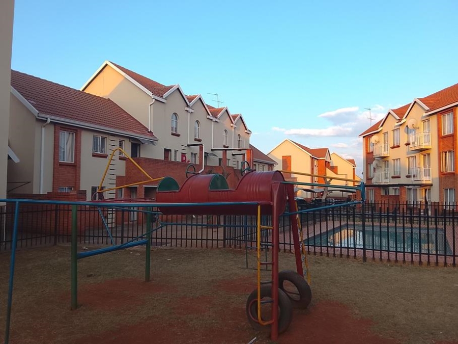 2 Bedroom Property for Sale in The Orchards Gauteng