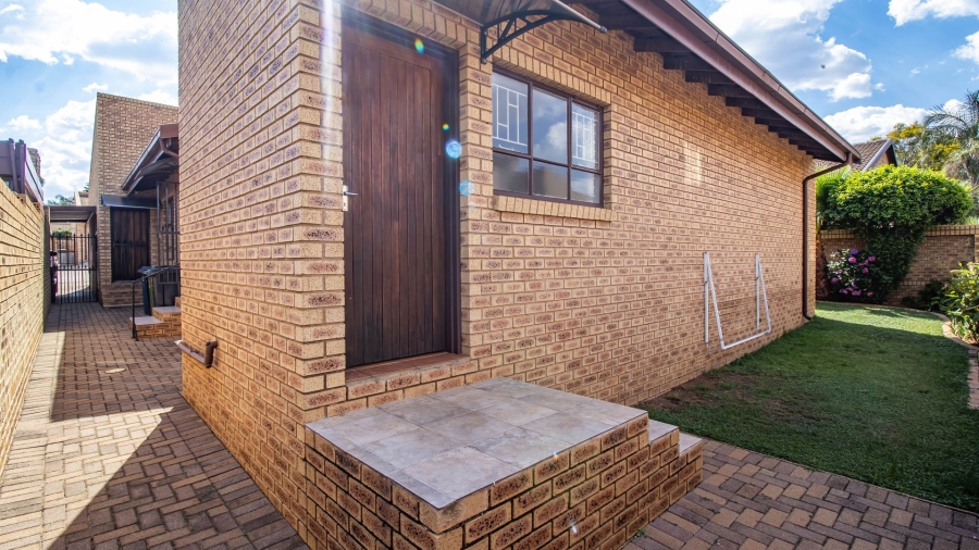 3 Bedroom Property for Sale in Meyersdal Gauteng