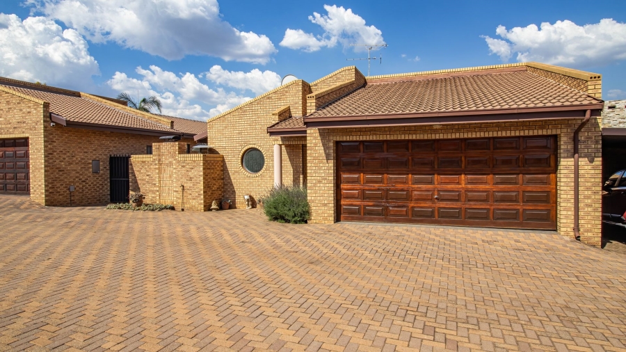 3 Bedroom Property for Sale in Meyersdal Gauteng
