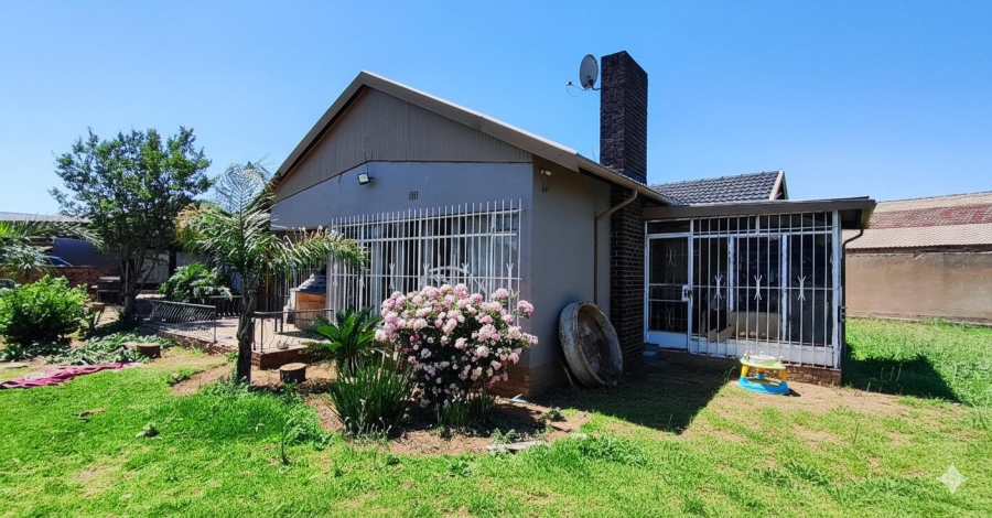 3 Bedroom Property for Sale in Elspark Gauteng