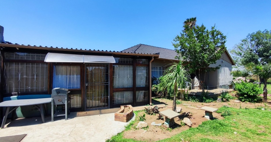 3 Bedroom Property for Sale in Elspark Gauteng