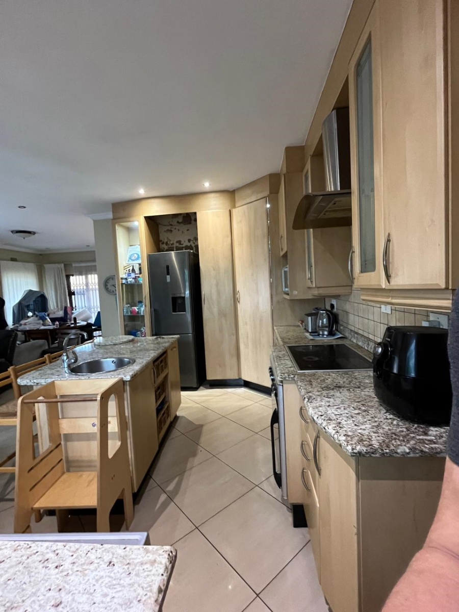 3 Bedroom Property for Sale in Dawnview Gauteng