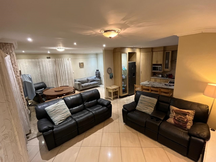 3 Bedroom Property for Sale in Dawnview Gauteng