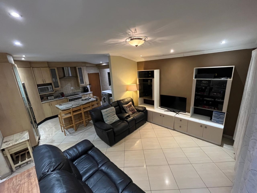 3 Bedroom Property for Sale in Dawnview Gauteng