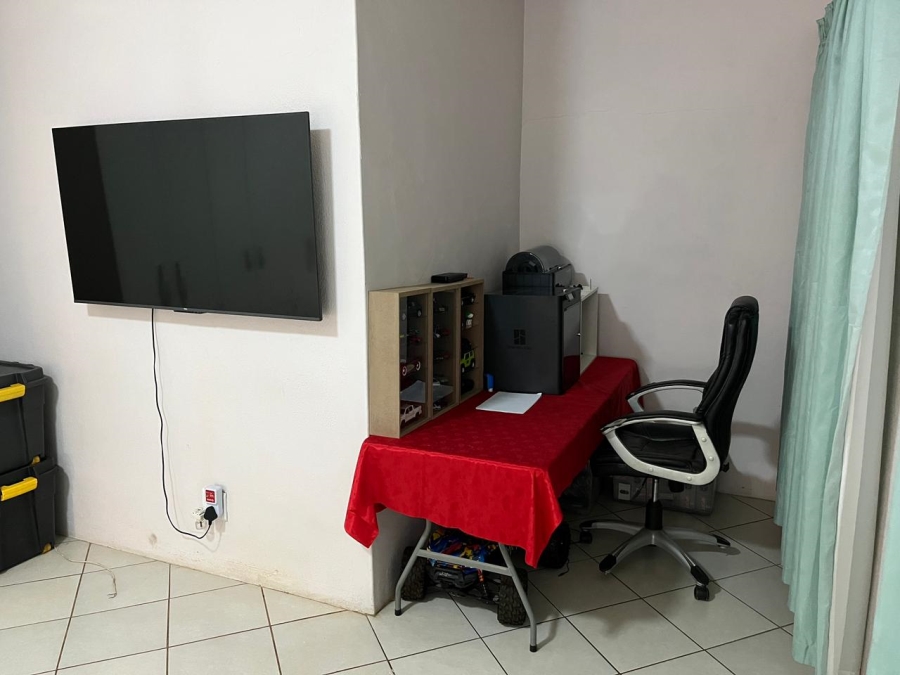 3 Bedroom Property for Sale in Dawnview Gauteng