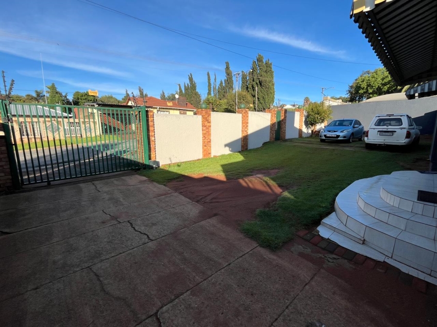 3 Bedroom Property for Sale in Dawnview Gauteng
