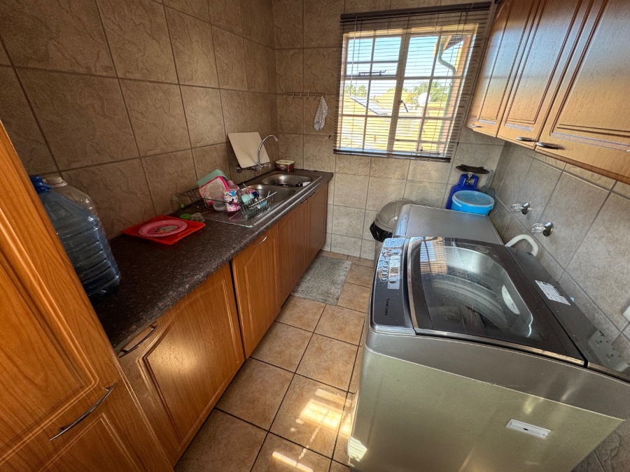 3 Bedroom Property for Sale in Glen Marais Gauteng