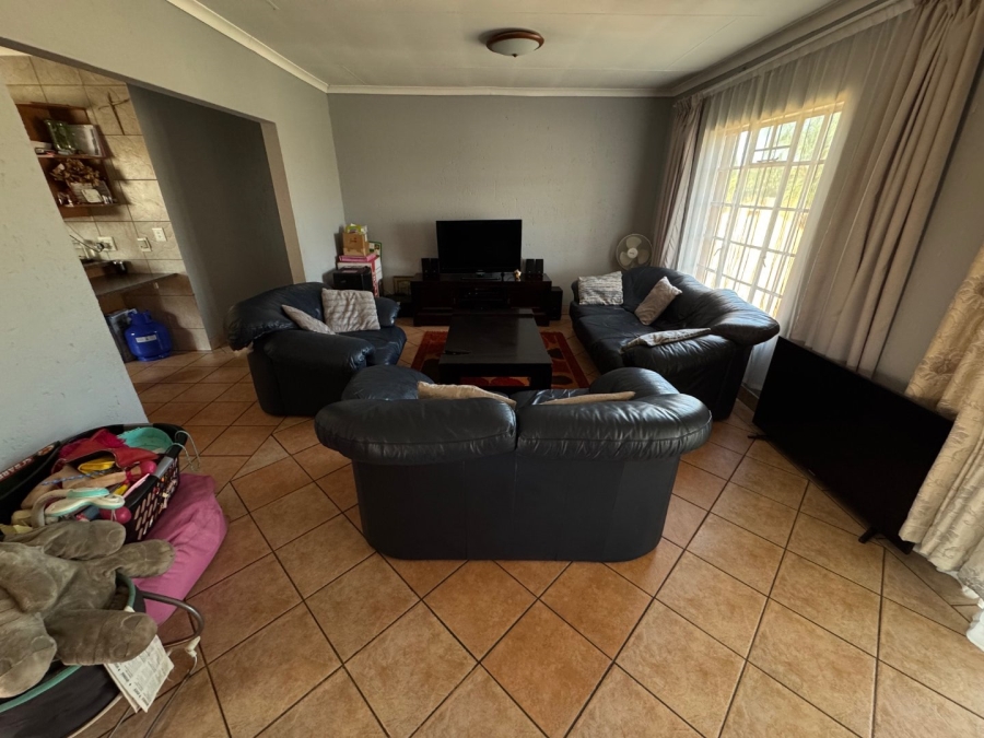 3 Bedroom Property for Sale in Glen Marais Gauteng