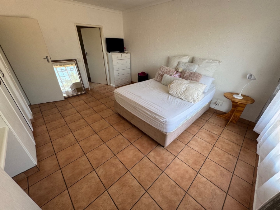 3 Bedroom Property for Sale in Glen Marais Gauteng