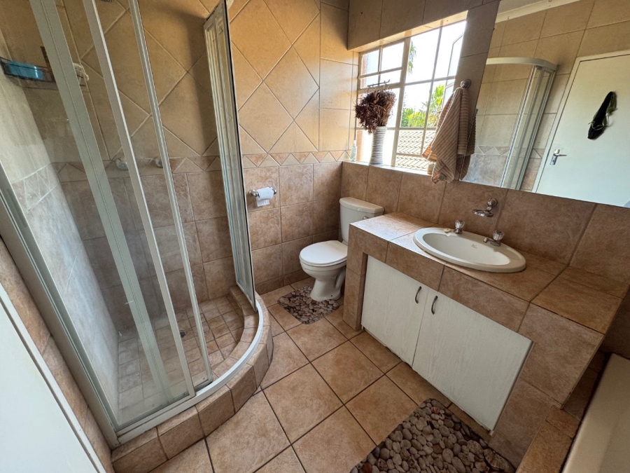 3 Bedroom Property for Sale in Glen Marais Gauteng