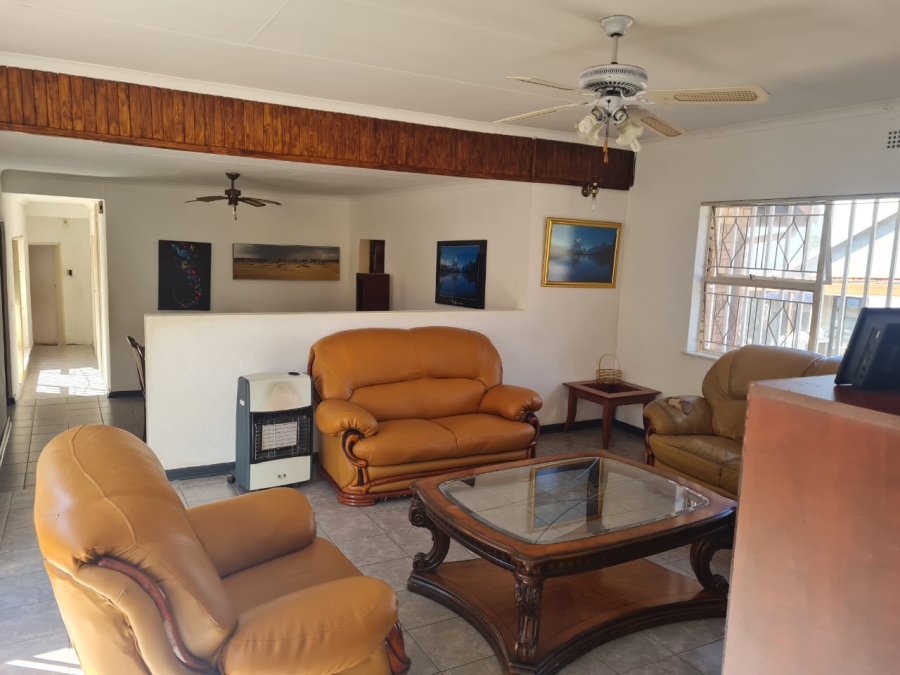 To Let 3 Bedroom Property for Rent in Kibler Park Gauteng