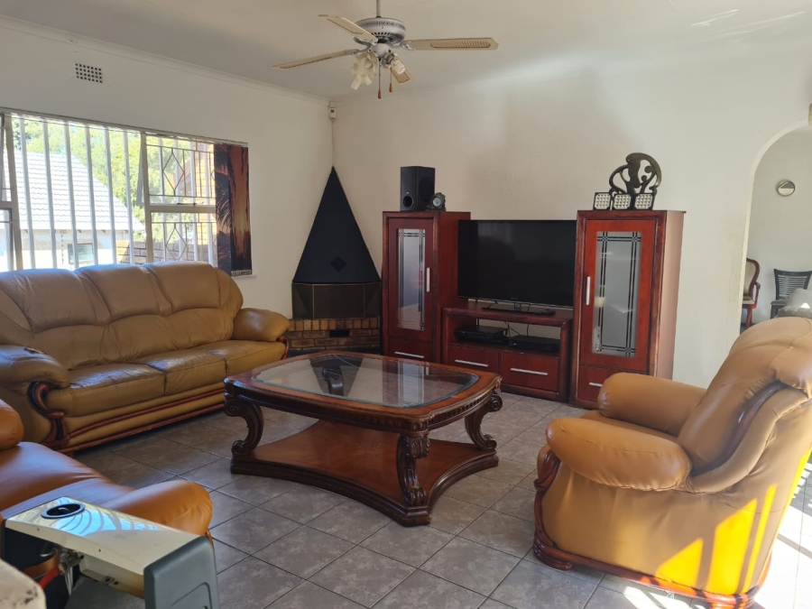 To Let 3 Bedroom Property for Rent in Kibler Park Gauteng