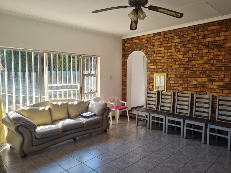 To Let 3 Bedroom Property for Rent in Kibler Park Gauteng