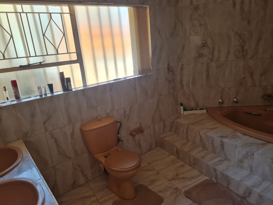 To Let 3 Bedroom Property for Rent in Kibler Park Gauteng