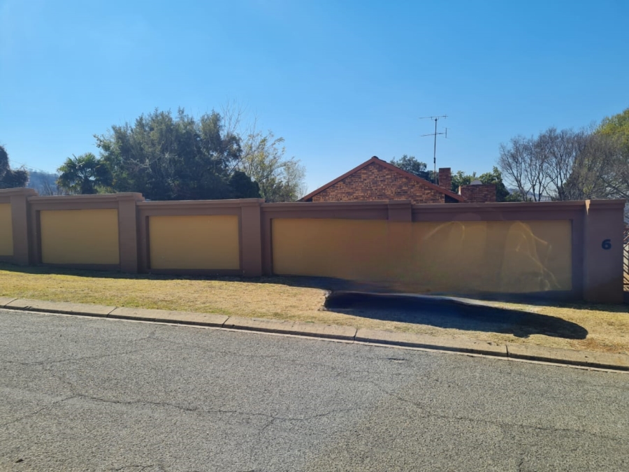 To Let 3 Bedroom Property for Rent in Kibler Park Gauteng