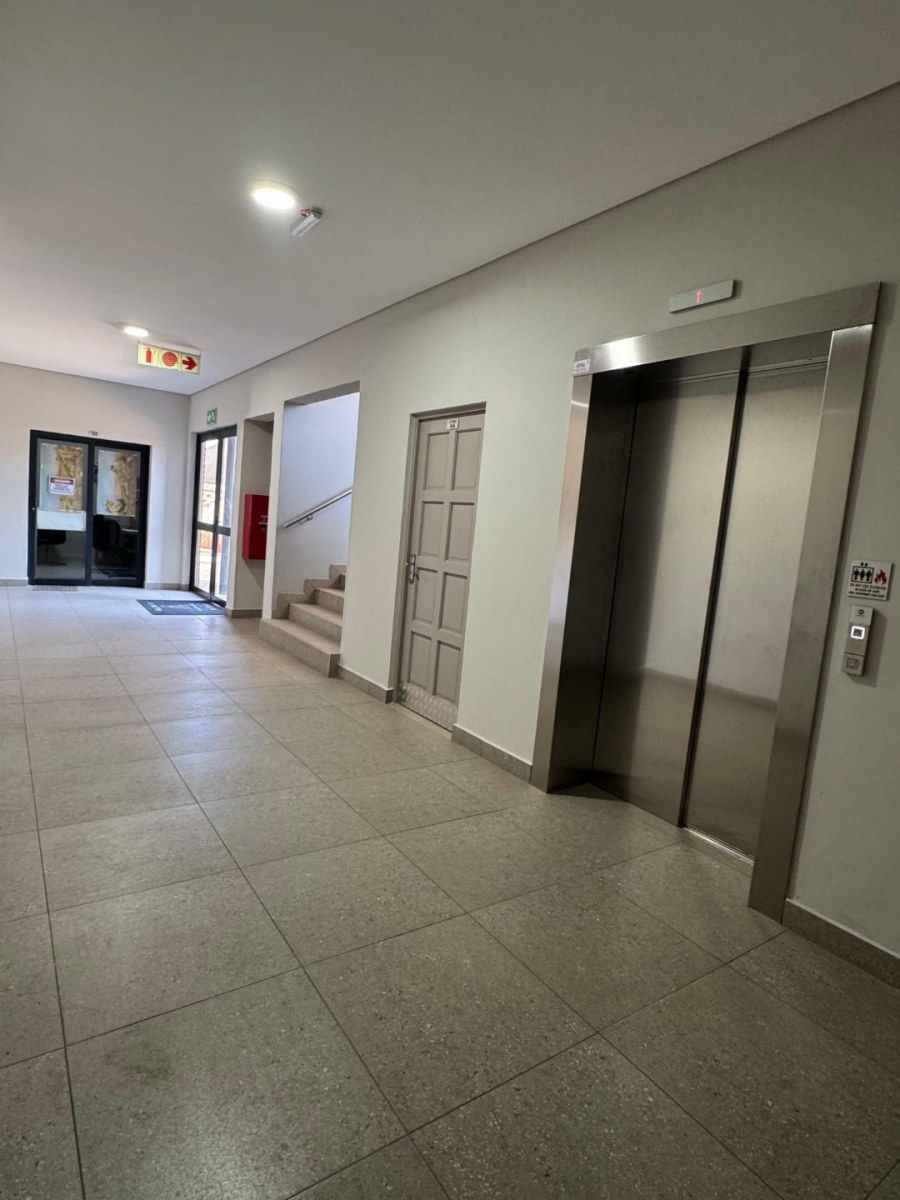 3 Bedroom Property for Sale in Die Hoewes Gauteng