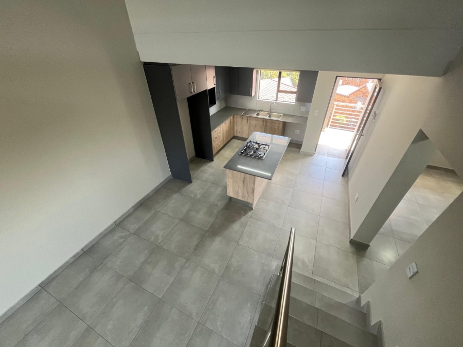 3 Bedroom Property for Sale in Die Hoewes Gauteng