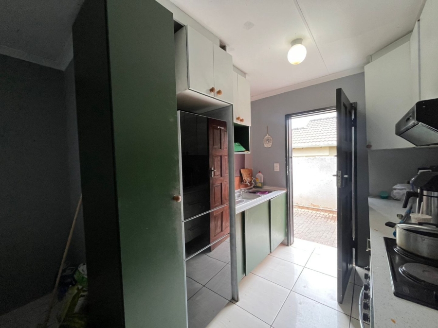 3 Bedroom Property for Sale in Rosslyn Gauteng