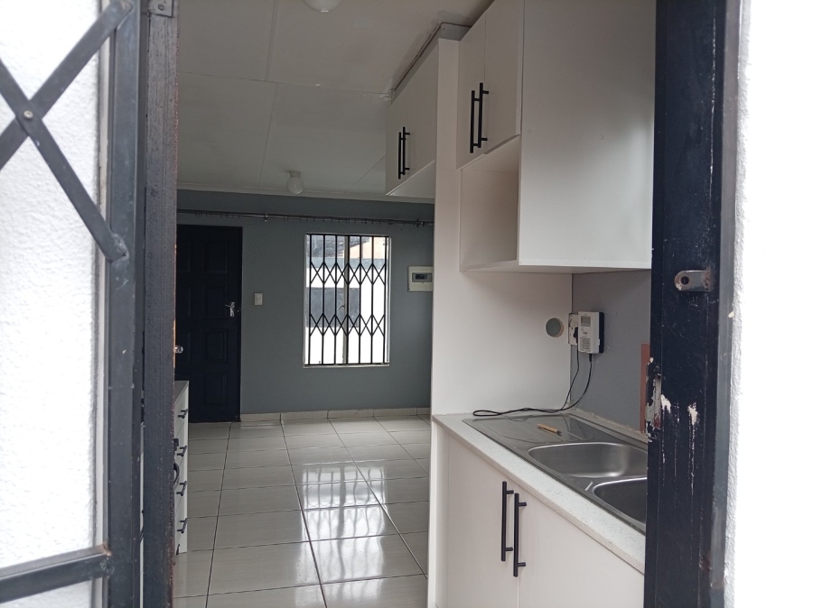 3 Bedroom Property for Sale in Rosslyn Gauteng