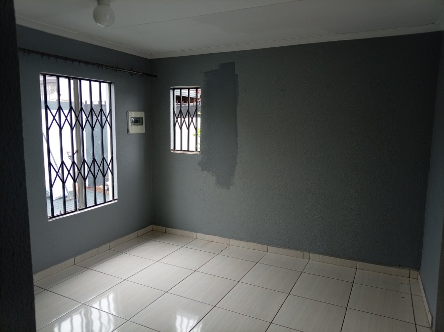3 Bedroom Property for Sale in Rosslyn Gauteng