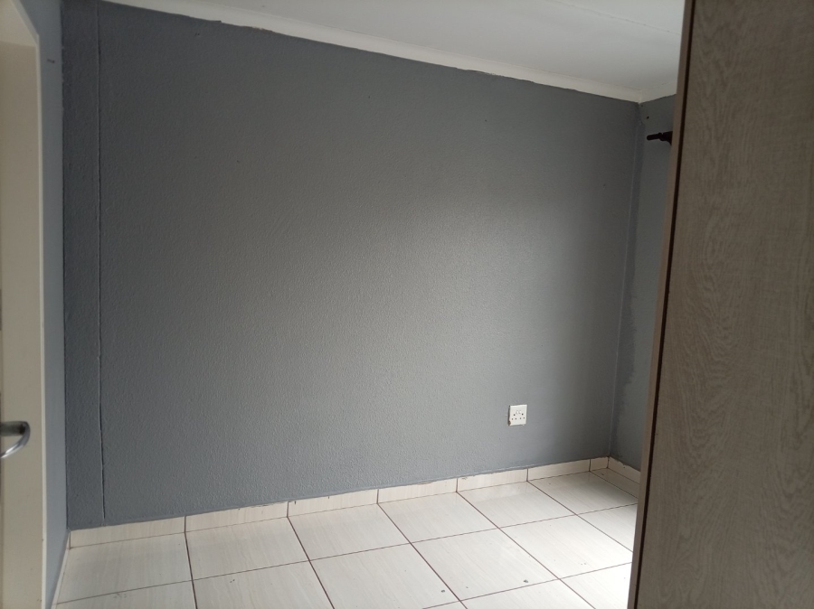 3 Bedroom Property for Sale in Rosslyn Gauteng