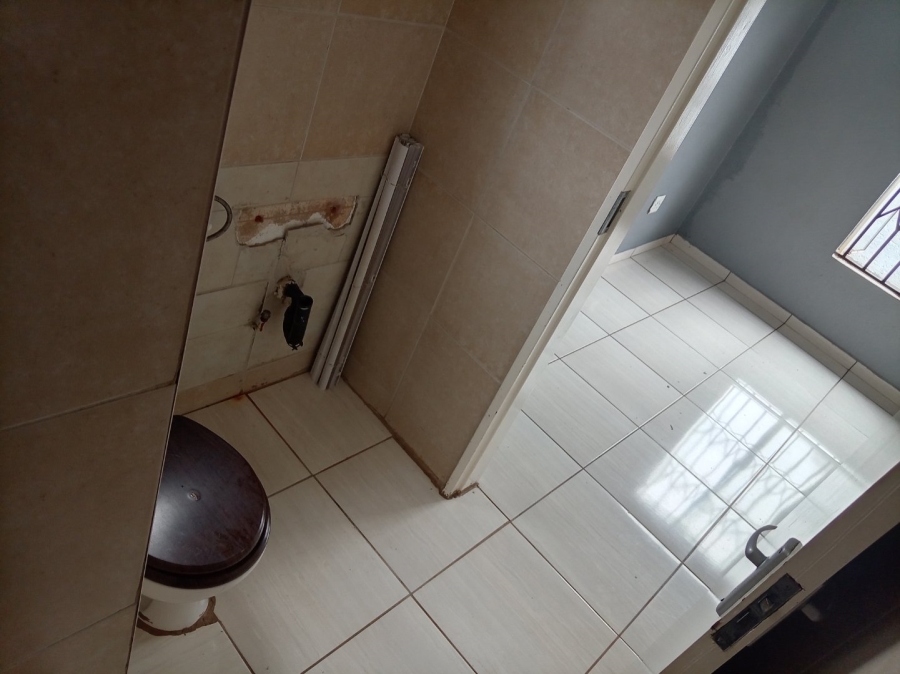 3 Bedroom Property for Sale in Rosslyn Gauteng