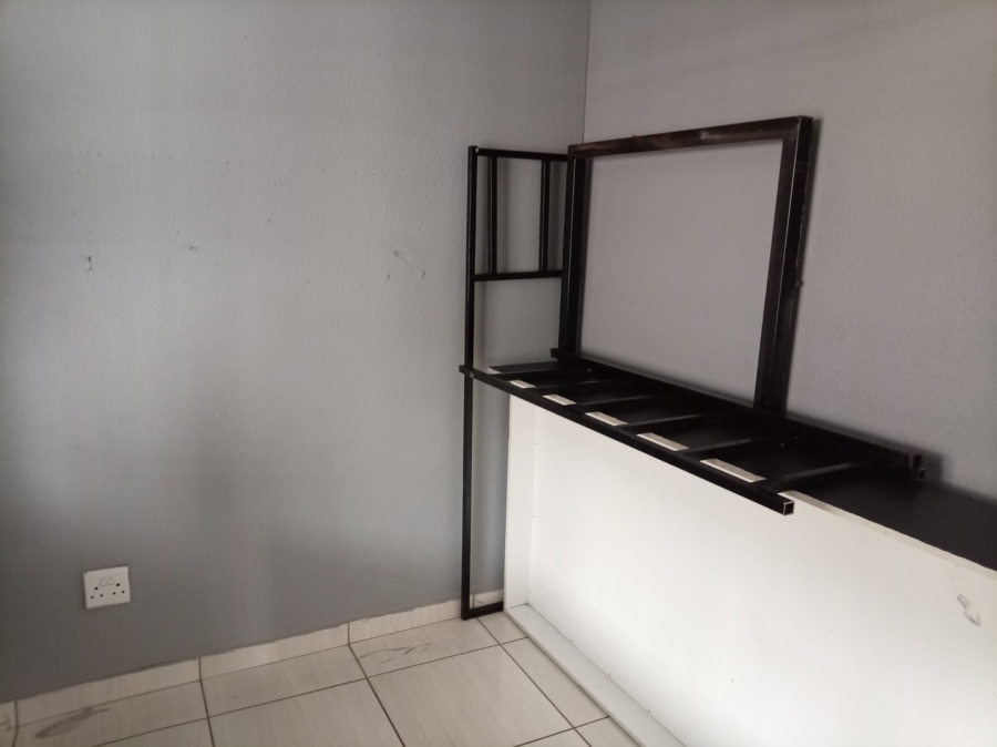 3 Bedroom Property for Sale in Rosslyn Gauteng