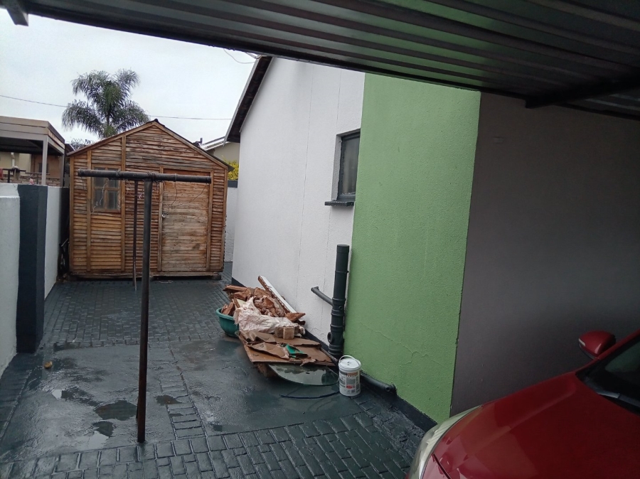 3 Bedroom Property for Sale in Rosslyn Gauteng