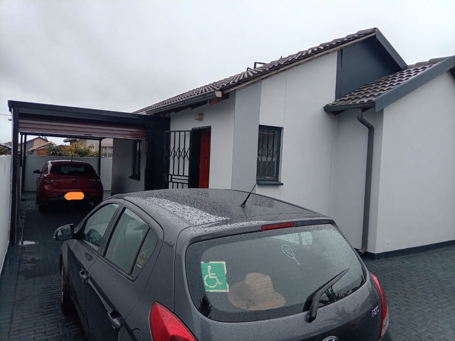 3 Bedroom Property for Sale in Rosslyn Gauteng