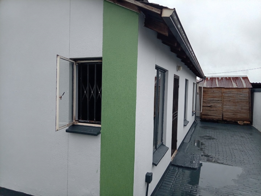 3 Bedroom Property for Sale in Rosslyn Gauteng