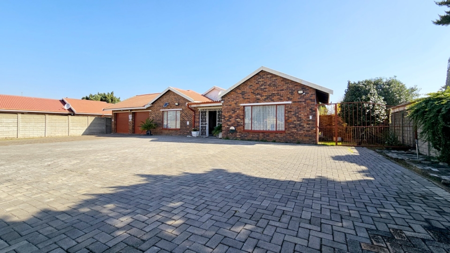 3 Bedroom Property for Sale in Waldrift Gauteng