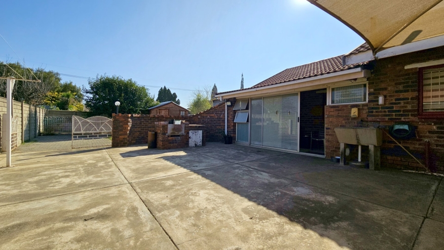 3 Bedroom Property for Sale in Waldrift Gauteng