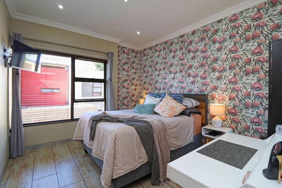 2 Bedroom Property for Sale in Glen Eagle Estate Gauteng