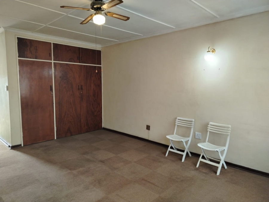 1 Bedroom Property for Sale in Vanderbijlpark CW 3 Gauteng