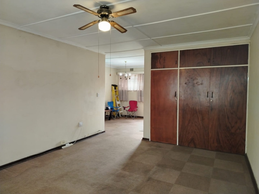 1 Bedroom Property for Sale in Vanderbijlpark CW 3 Gauteng