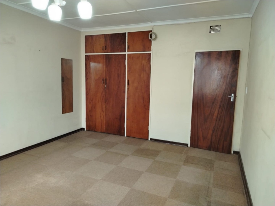 1 Bedroom Property for Sale in Vanderbijlpark CW 3 Gauteng