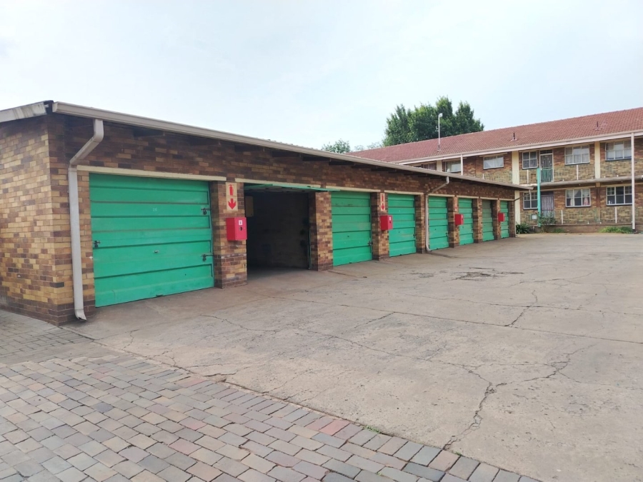 1 Bedroom Property for Sale in Vanderbijlpark CW 3 Gauteng