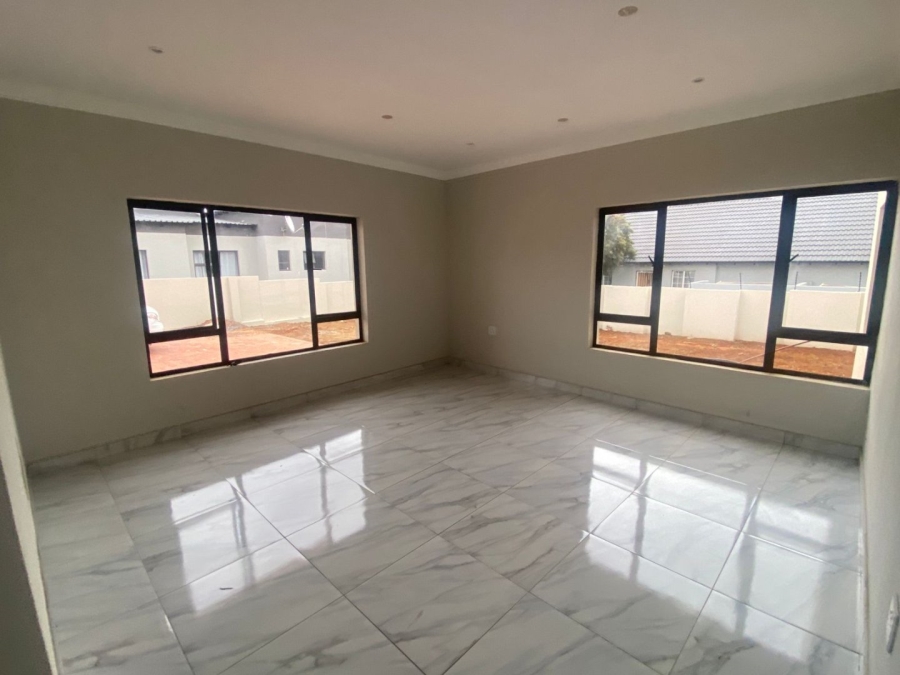 4 Bedroom Property for Sale in Magaliesberg Country Estate Gauteng