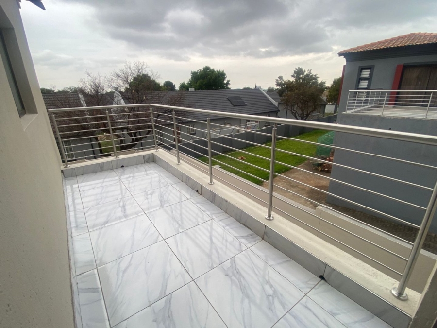 4 Bedroom Property for Sale in Magaliesberg Country Estate Gauteng