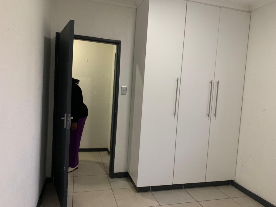 To Let 2 Bedroom Property for Rent in Eastleigh Gauteng