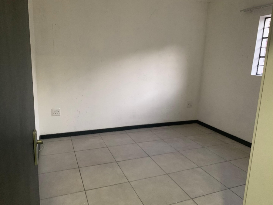 To Let 2 Bedroom Property for Rent in Eastleigh Gauteng