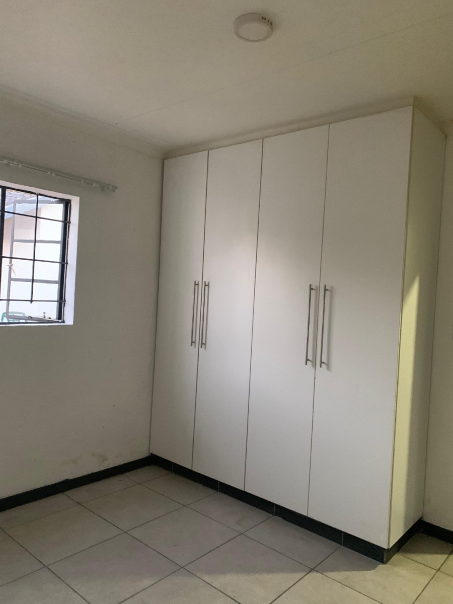 To Let 2 Bedroom Property for Rent in Eastleigh Gauteng