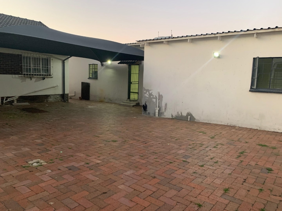 To Let 2 Bedroom Property for Rent in Eastleigh Gauteng