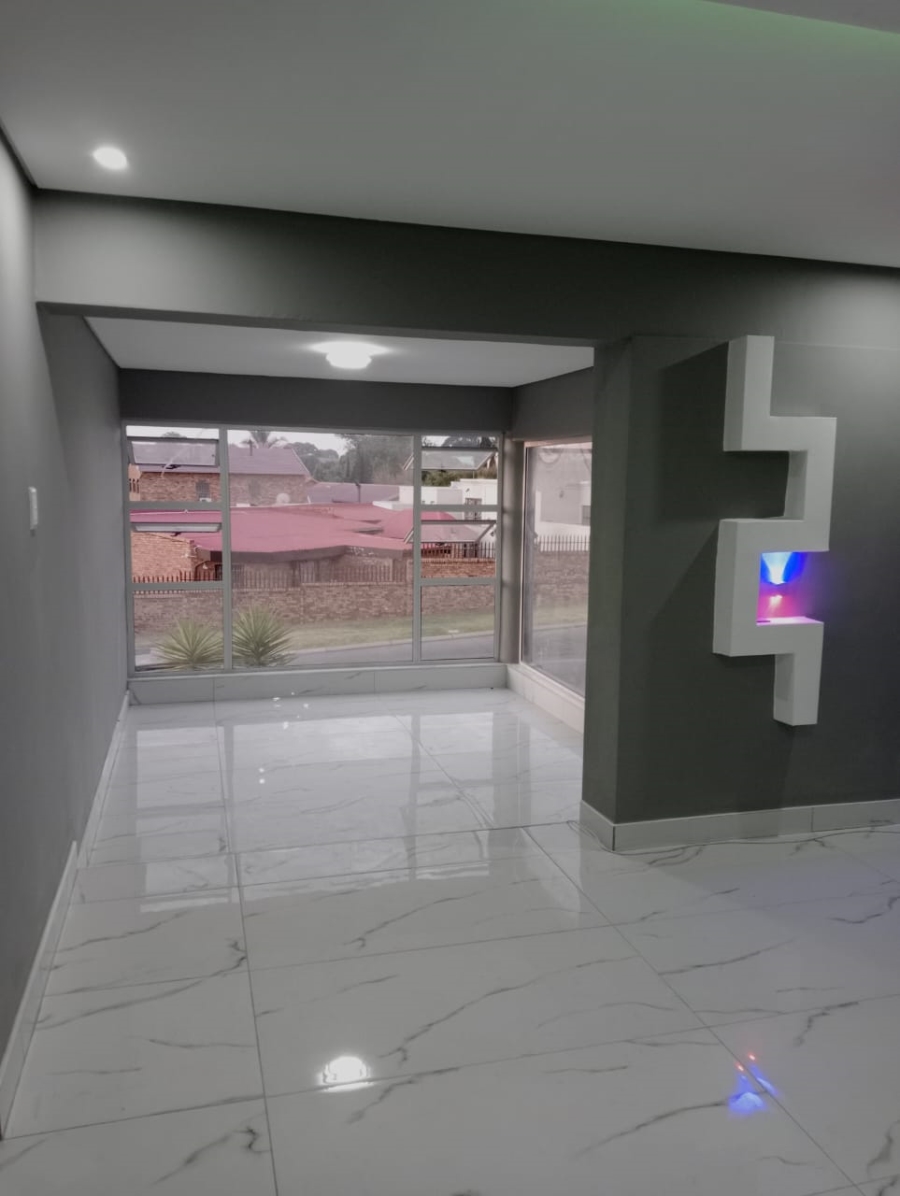  Bedroom Property for Sale in Winchester Hills Gauteng