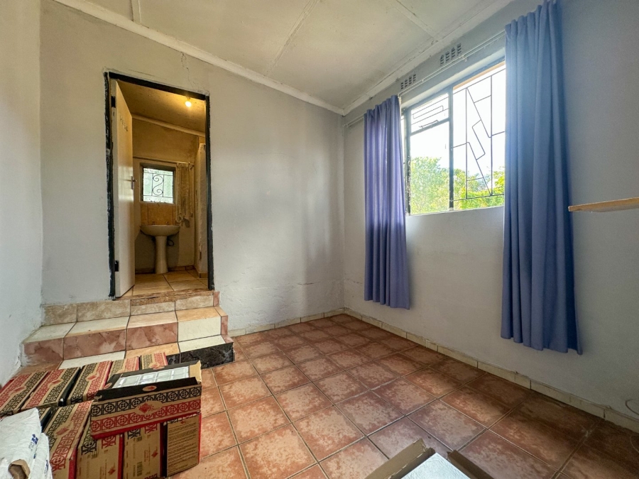 To Let 1 Bedroom Property for Rent in Mondeor Gauteng