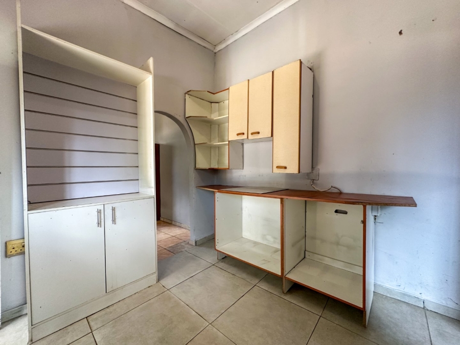 To Let 1 Bedroom Property for Rent in Mondeor Gauteng